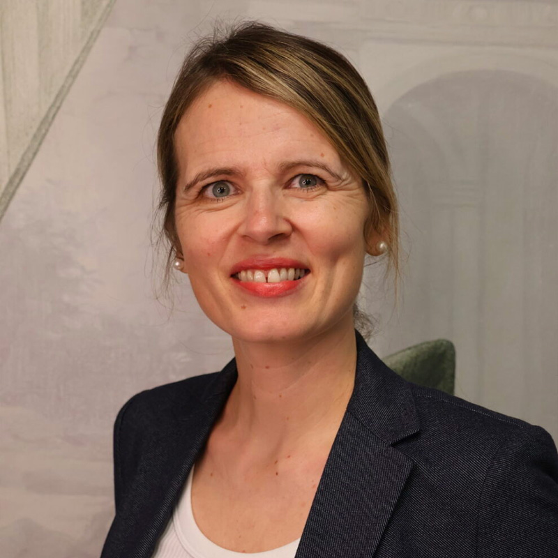 Barbara Bauer